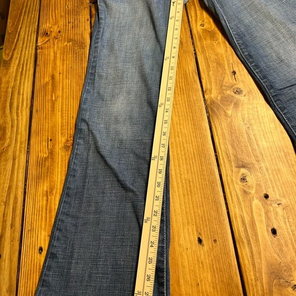 Joe's Jeans Blue Boot Cut Denim with Natural Fading Size 28 - Picture 3 of 8
